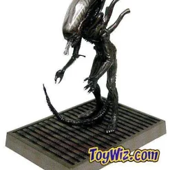 Flash Sale 🔔 SF Movie Selection Japanese Collectors Alien PVC Figure [1979 Alien] 🌟