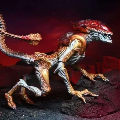Coupon 🧨 NECA Kenner Aliens Tribute Panther Alien Action Figure 👏 -US Horror Sales 2022 kennertributepantheralien inset3