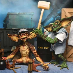 Cheap ⌛ NECA Demolition Gremlins Action Figure 2-Pack 👍 -US Horror Sales 2022 necagremlins22pack inset2