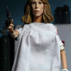 Wholesale ⌛ NECA 🎃 Halloween 2 Doctor Loomis & Laurie Strode Action Figure 2-Pack [1981] 🛒 -US Horror Sales 2022 necahalloween2pack inset2