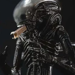 Flash Sale 🧨 S.H. Monsterarts Big Chap Alien Action Figure 💯 -US Horror Sales 2022 shmalien inset3